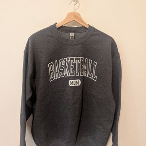 Gildan Basketball Mom Graphic Print Charcoal Gray Sweatshirt Size Medium
